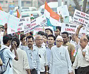 WITH YOU: Anti-corruption activists demonstrate outside Memorial Hall.