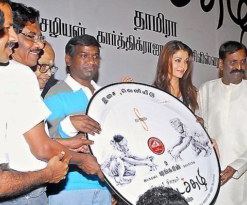 Aishwarya release audio of  'Rettai Suzhi'