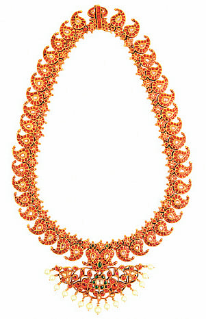 Relive your past with  antique gold jewellery