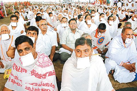600 Jain devotees fast for world peace