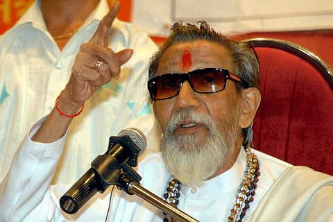 Bal Thackeray lashes out at Mumbai police chief over violence