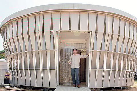 The German shamiana maker