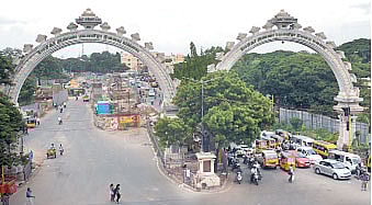 Bid adieu to city’s landmark arch in a day or two