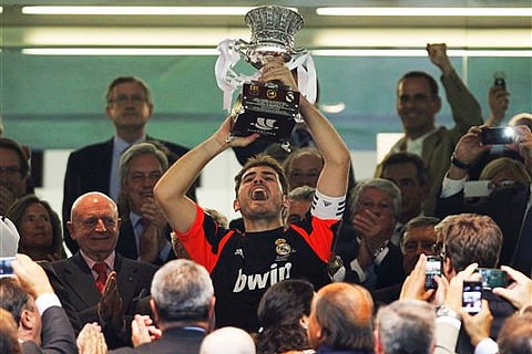 Madrid beats 10-man Barca 2-1 to win Super Cup