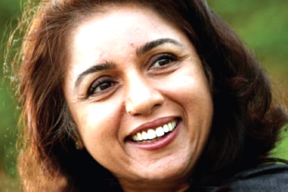 Revathy rocks as 'Molly Aunty'
