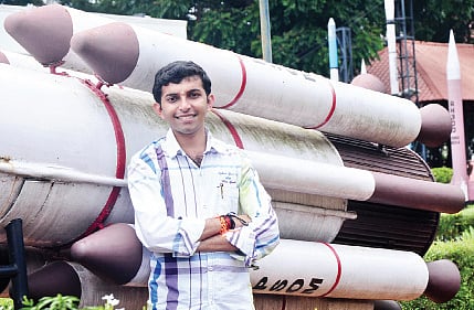 His dreams make a ‘contact’ with ETs