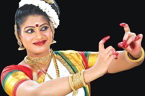 The dance of the enchantress