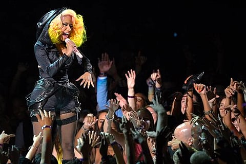 Nicki Minaj denies bisexual rumours