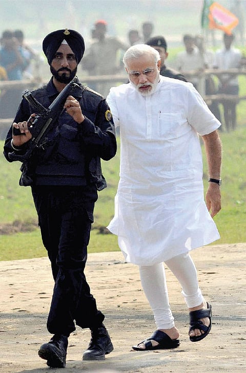 Modi ceases the dynasty plank by plank, storms into enemy strongholds