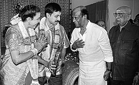 Jaya, Leaders Greet Cho's Son on His Wedding