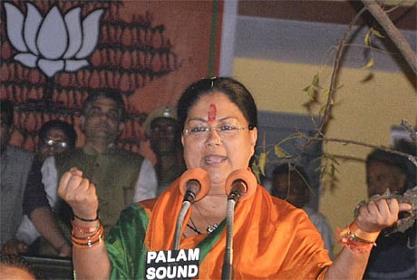 Vasundhara Dials Amit Shah, Explains Her Position