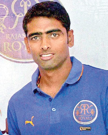 Honey trap and parties to lure cricketers?