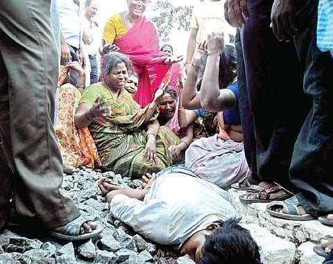 Ilavarasan's body found near railway track, Dharmapuri tense