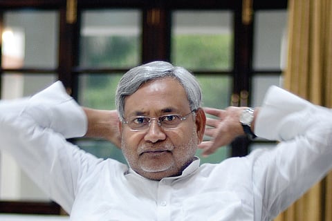 Nitish makes hay in Congress sun