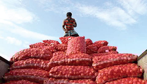 UPA rolls in Afghan onion before polls to wipe india's tears