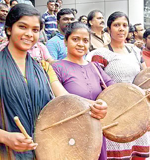 Parai Isai Beats the Death Knell off Bias 