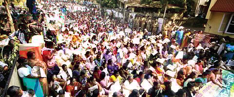 Residents Firm on Not Allowing Campaigning