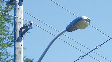 Lack of Streetlights Annoys Techies