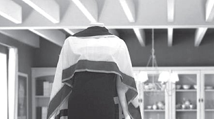 Vibrant Motifs from Aina