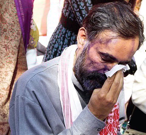 Delhi Cops Ready to Blot Out Shoe and Ink Missiles