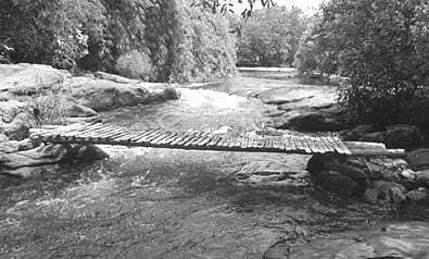 Paniyeli Poru Still a Death Trap