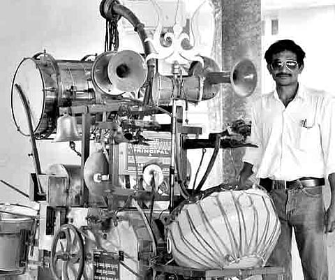 Unique Auto Musical Instrument with 12 Vadyas