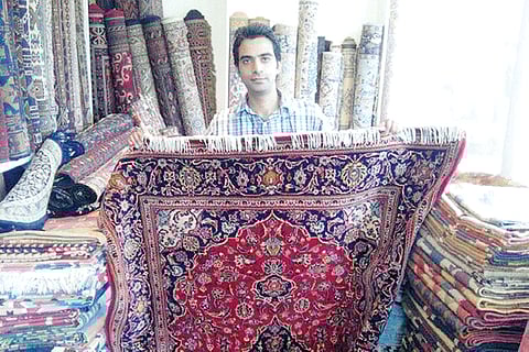 Weaving Classical Rugs