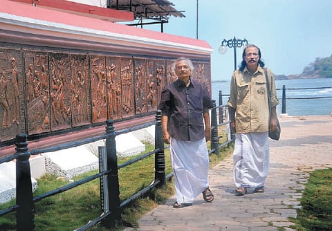 Sculpture Turns a Page on the Riverside 
