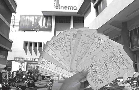 The Tell–Tale Postcards