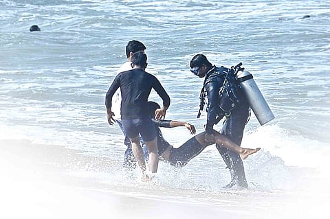 Movers and Shakers of the Deep get Set for Any Tsunami