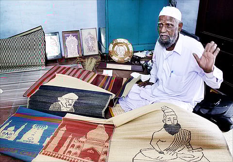 TN Master Weaver Counts on Govt for Reviving Industry