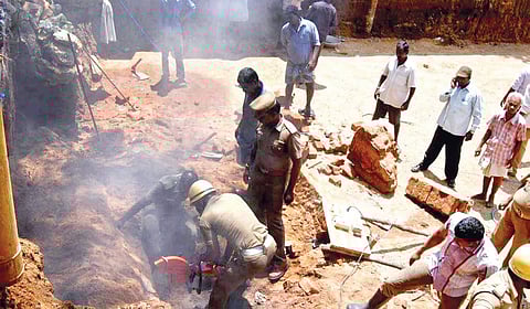 Two Migrant Workers Killed in Wall Collapse at Chetpet