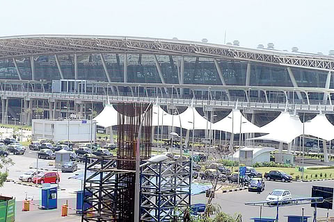 Aerobridge Operator Rams into GoAir flight Leaving Gaping Hole: Plane Grounded till DGCA clearance
