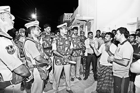 400 Cops at Pahadishareef To Tame Deadly Snake Gang 