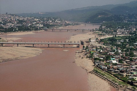 Jammu and Kashmir Floods: Military Steps Up Rescue Efforts; Toll Rises to 160