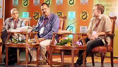 Translation Cannot Be Both Faithful and Beautiful