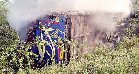 15 Killed as Bus Crashes into Mini-truck