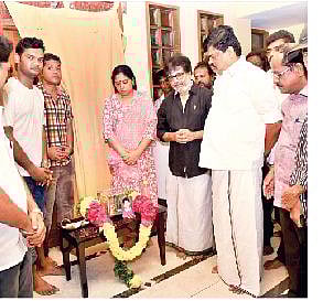 CM Condoles Death of actor Vivekh’s Son