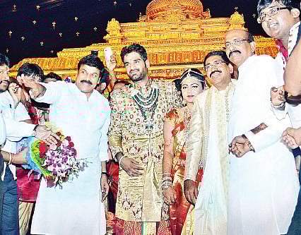 Pomp Marks Wedding of Ministers' Scions