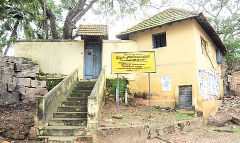 Kalladimukham Home at Thiruvananthapuram Goes Abegging Due to Lack of Water Supply