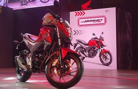 The upcoming Honda CB Hornet 160R was unveiled during the Honda Revfest in August this year and is based on the existing CB Unicorn 160 platform | Car Dekho