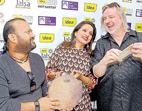 Linking Music, Musicians and Audience