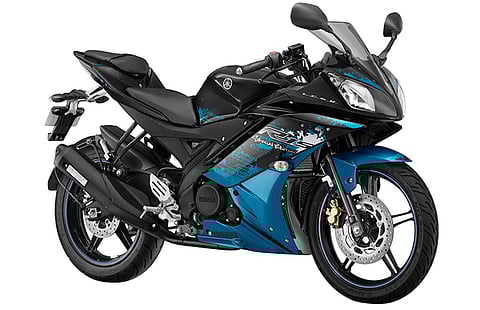 Yamaha YZF R15 Version 2.0 Now Sports GP Blue Liveries and Streaking Cyan