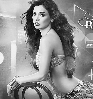 If Pakeezah was set in a Beer Bar 