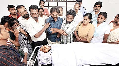 Ayiroor Sadasivan Dies in Road Mishap