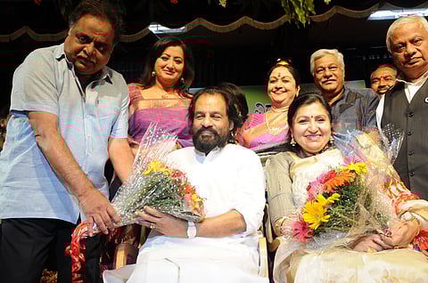 Saroji Devi Honours Yesudas