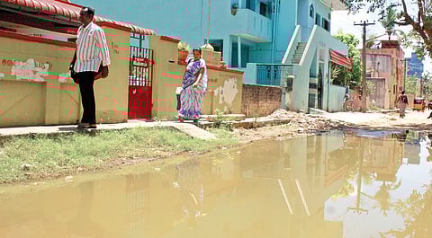 Rain, Rain Don't Come Again, Cry Residents