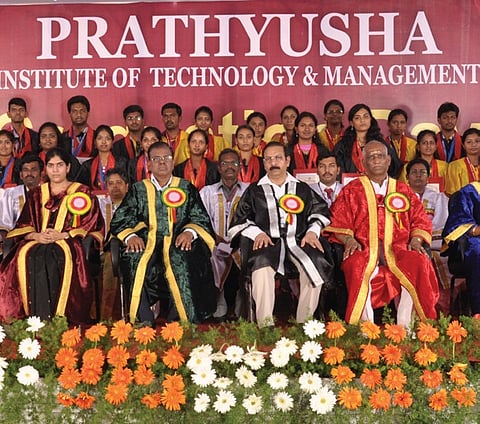 Prathyusha College Students Graduate
