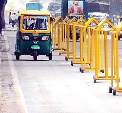 Sixteen New pre-fixed Auto Stands to Come Up