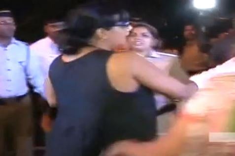 Caught Drink Driving, Mumbai Woman Locks Herself in Car, Abuses Cops